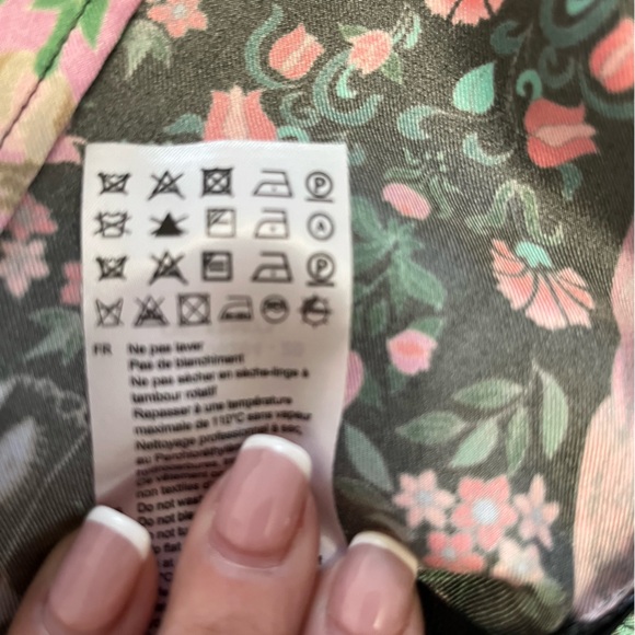 SANDRO PARIS IVEA BLACK PRINTED SILK TOP - Picture 10 of 13